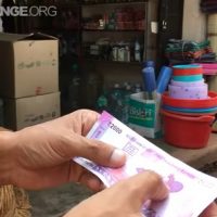 Video: Hoe is het leven in India zonder geld?