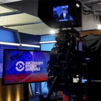 Amerikaanse zender opent aanval op Russische media