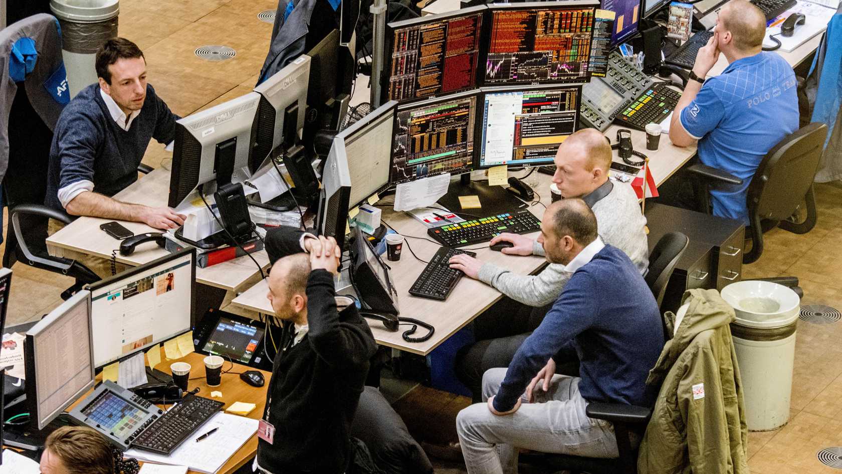 Aegon met glorie aan kop in rode AEX