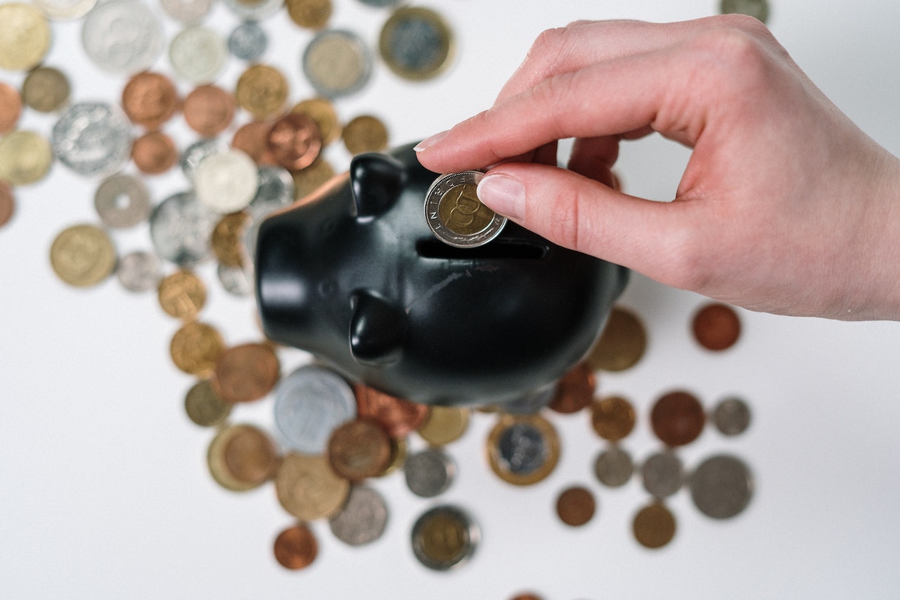 Hoe te besparen en meer te investeren: gids voor 2023